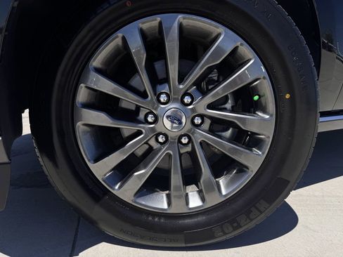 Used 2020 Ford Expedition Max Limited image 9