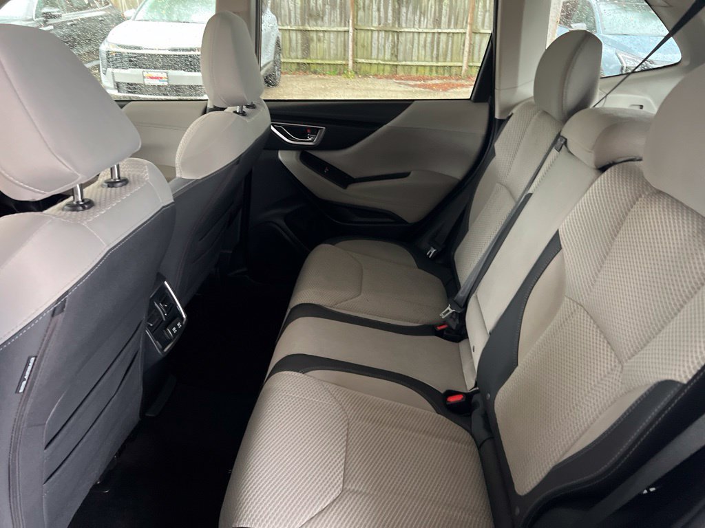 Used 2019 Subaru Forester Premium AWD/4WD image 9