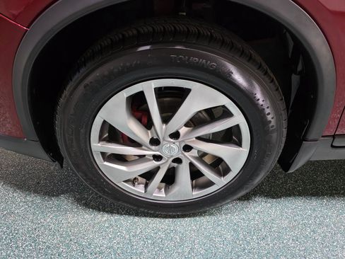 Used 2014 Nissan Rogue SL w/ SL Premium Package image 11