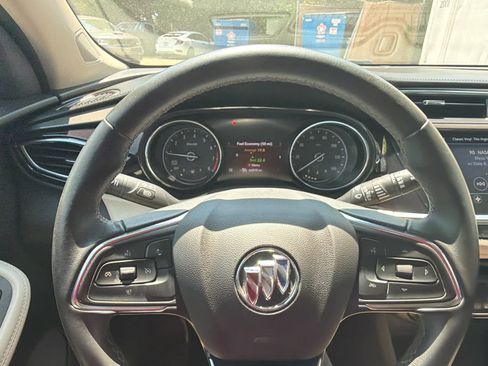 Used 2021 Buick Encore GX Preferred w/ Sport Touring Package FWD image 21