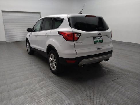 Used 2019 Ford Escape SE image 5
