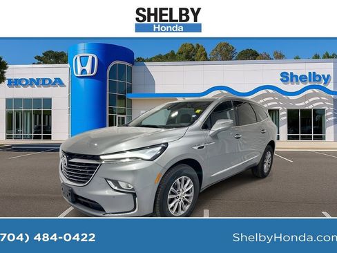 Used 2024 Buick Enclave Premium image 1