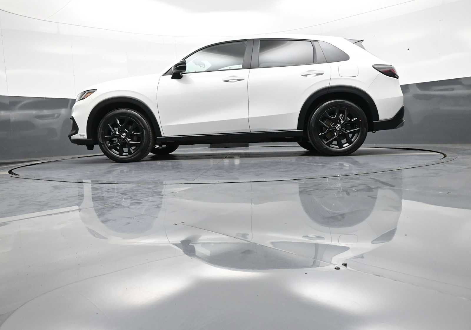 Certified 2025 Honda HR-V Sport image 31