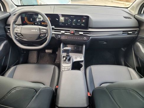 Certified 2026 Kia Sportage EX AWD/4WD image 17