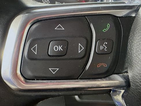 Used 2022 Jeep Wrangler Unlimited Sahara w/ LED Lighting Group AWD/4WD image 22