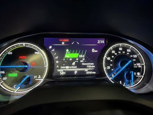 Used 2022 Toyota Venza XLE image 29