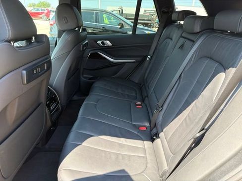 Used 2019 BMW X5 xDrive40i AWD/4WD image 16