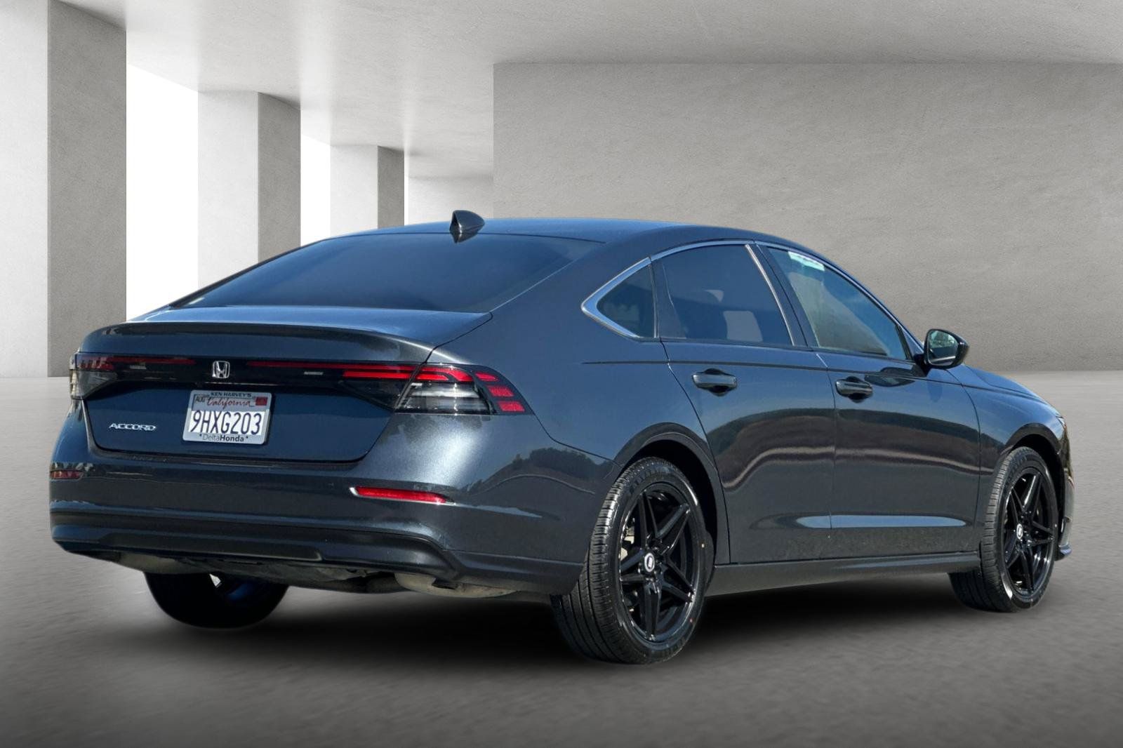 Used 2023 Honda Accord LX image 4