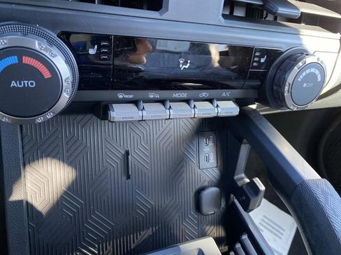 Used 2026 Toyota Tacoma TRD Sport image 9