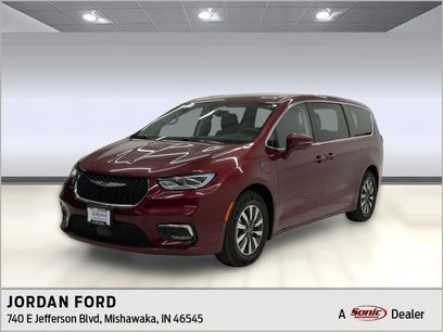 Used 2022 Chrysler Pacifica Touring-L