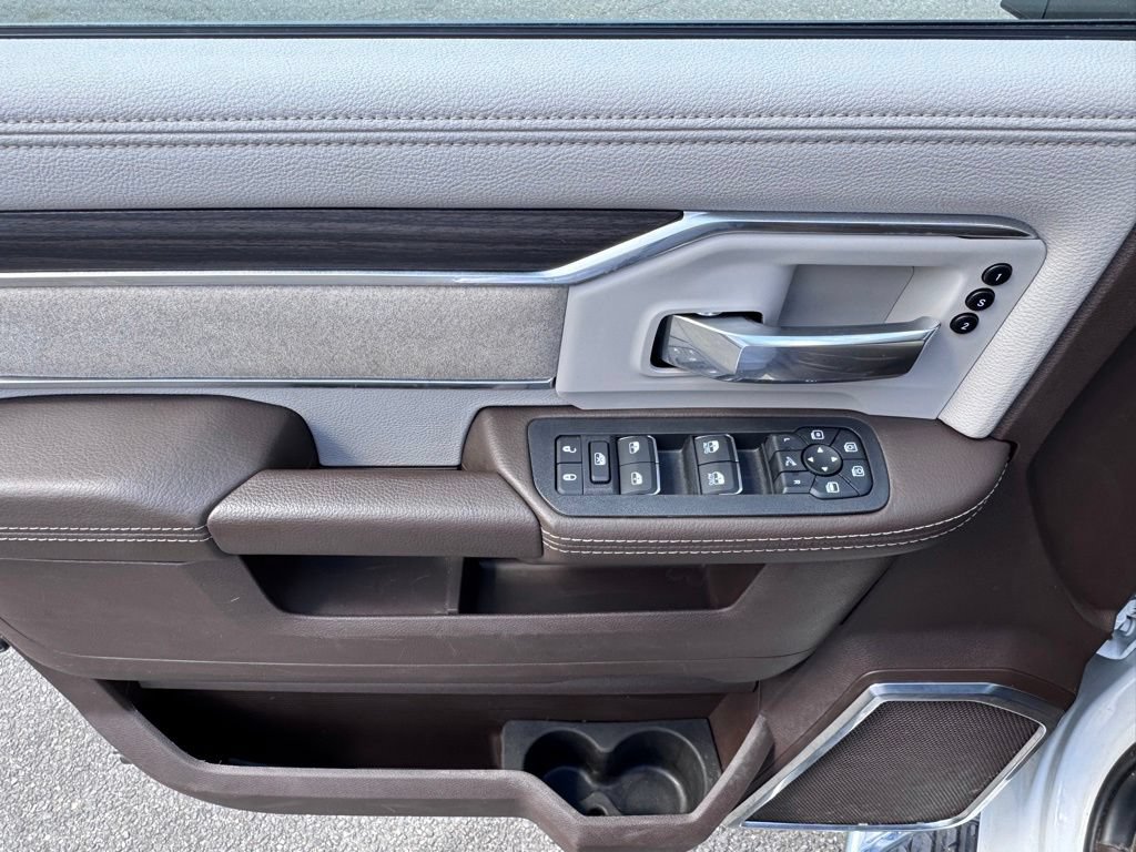 Used 2025 RAM 2500 Laramie AWD/4WD image 10