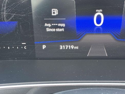 Used 2023 Volkswagen Tiguan SE w/ Panoramic Sunroof Package image 25