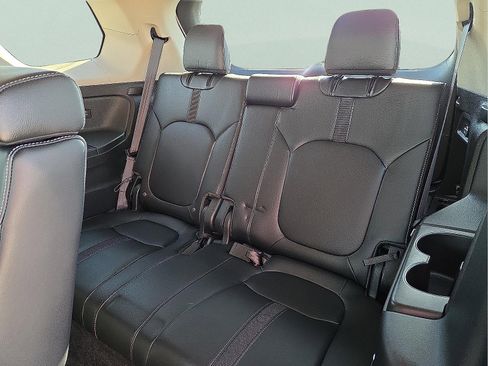 Used 2024 Honda Pilot EX-L image 10