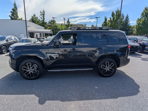 Certified 2025 Lexus GX 550 w/ Accessory Package (2T) AWD/4WD image 6