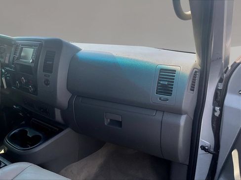 Used 2016 Nissan NV 3500 SL RWD image 24