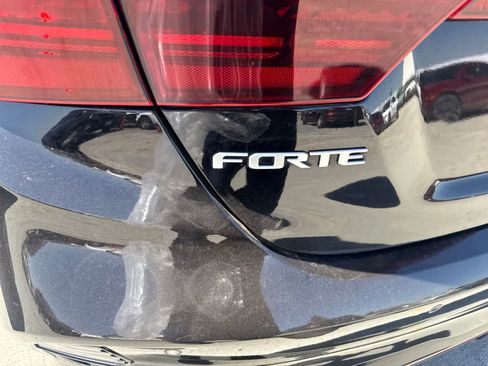 Used 2022 Kia Forte GT w/ GT2 Package FWD image 10