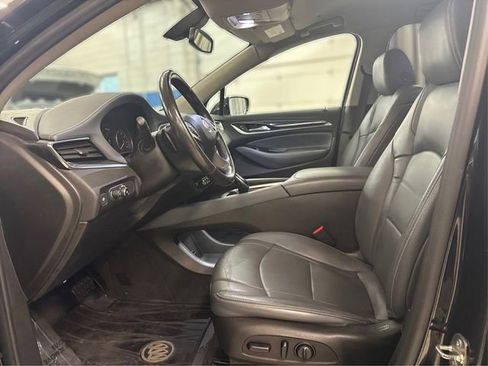 Used 2019 Buick Enclave Essence image 10