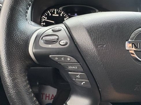 Used 2020 Nissan Pathfinder SV FWD image 37