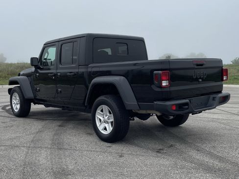 Used 2023 Jeep Gladiator Sport image 23