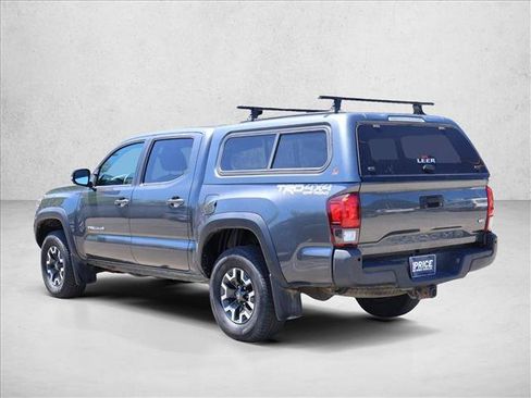 Used 2019 Toyota Tacoma TRD Off-Road AWD/4WD image 7