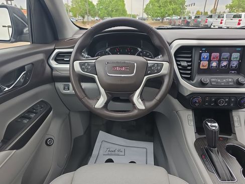 Used 2017 GMC Acadia SLT AWD/4WD image 13