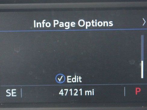 Used 2021 Cadillac XT4 Premium Luxury w/ Driver Awareness Package image 4