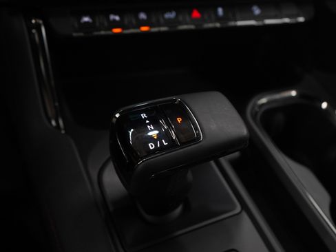 Used 2023 GMC Sierra 1500 AT4 w/ AT4 Premium Package AWD/4WD image 22