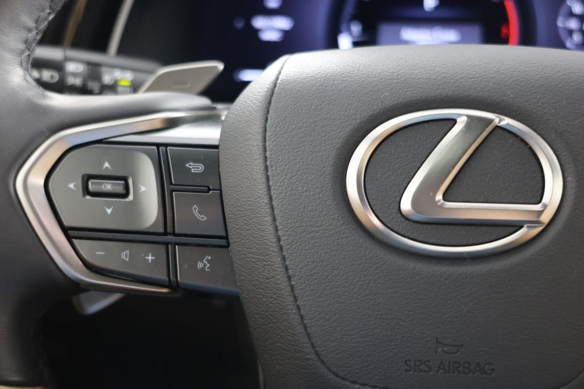 Used 2025 Lexus RX 350 Premium w/ Accessory Package AWD/4WD image 27