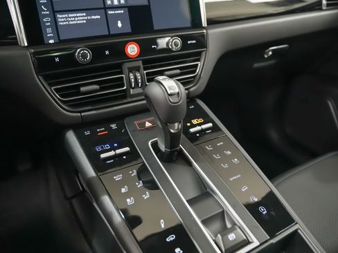 New 2026 Porsche Macan Turbo image 33