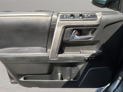 Used 2022 Toyota 4Runner Limited RWD image 17