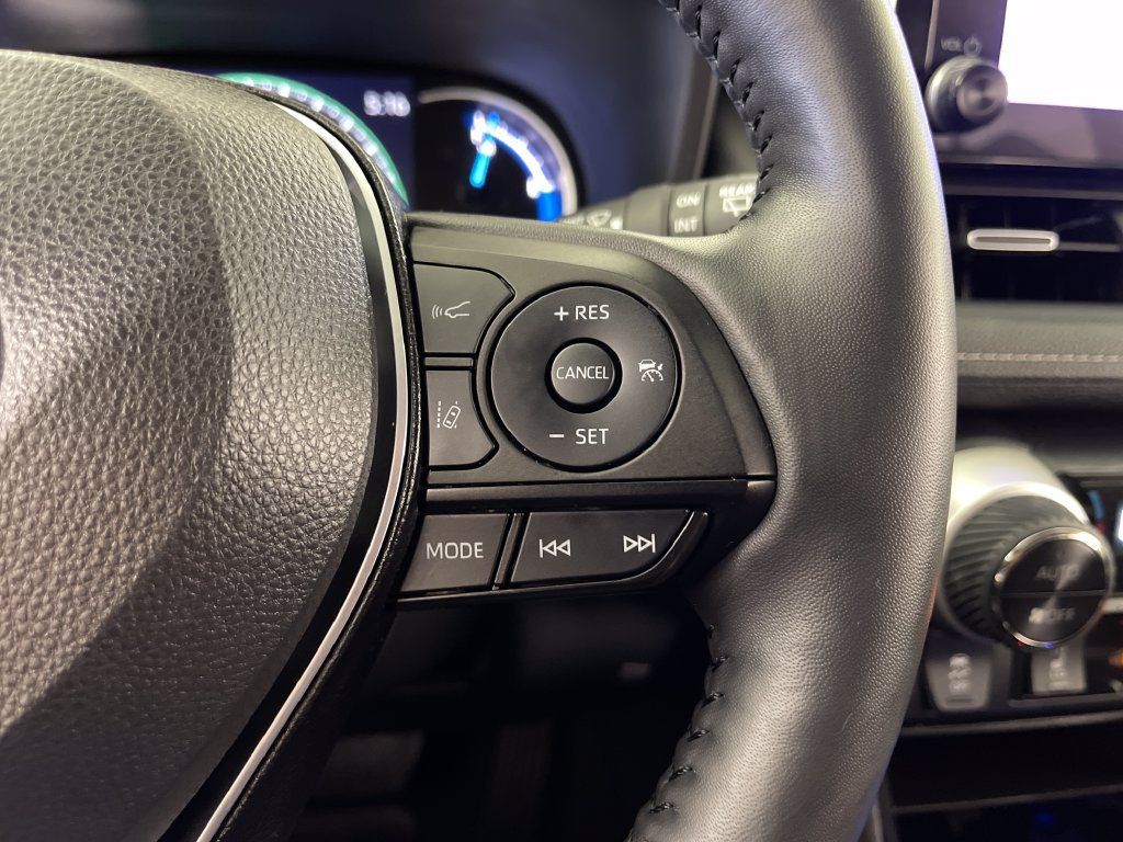 Certified 2023 Toyota RAV4 XLE Premium AWD/4WD image 27