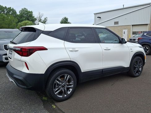 Used 2022 Kia Seltos LX image 6