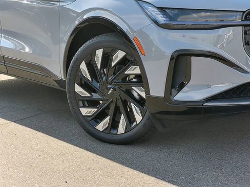 New 2026 Lincoln Nautilus Reserve w/ Jet Appearance Package image 2