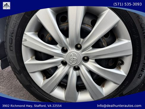 Used 2012 Toyota Corolla LE FWD image 25