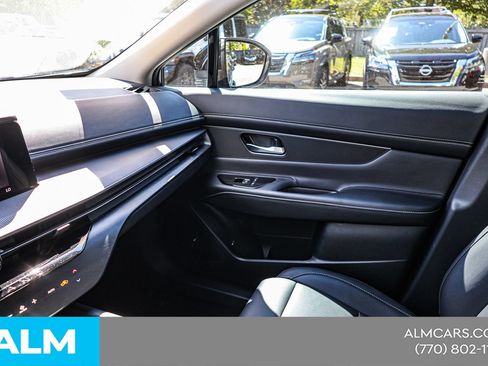 Used 2025 Nissan Murano SV FWD image 35