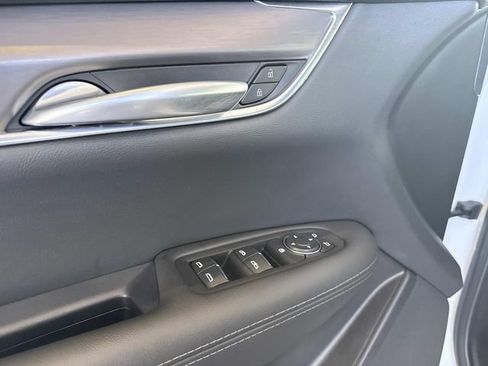 Certified 2024 Cadillac XT5 Luxury w/ LPO, Floor Liner Package AWD/4WD image 15