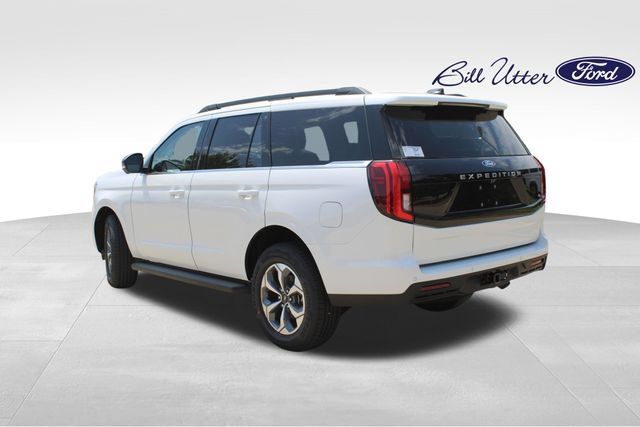 New 2027 Ford Expedition Active RWD image 4