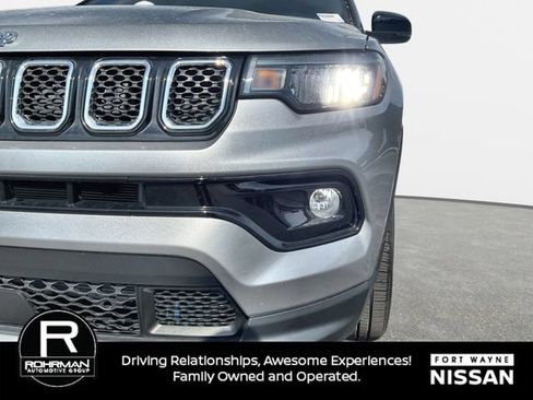 Used 2023 Jeep Compass Limited AWD/4WD image 37