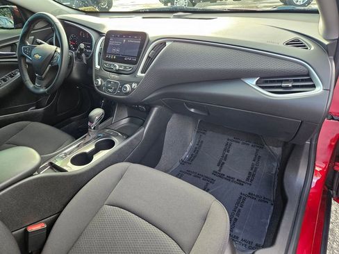 Used 2023 Chevrolet Malibu RS image 35
