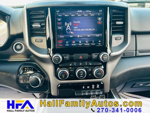Used 2019 RAM 1500 Big Horn AWD/4WD image 30