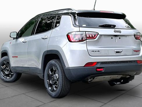 Used 2024 Jeep Compass Trailhawk AWD/4WD image 12