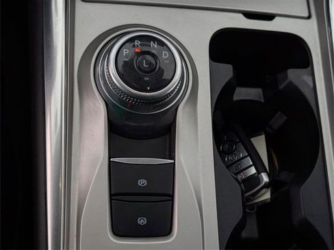 Used 2024 Ford Explorer XLT w/ Equipment Group 202A image 18