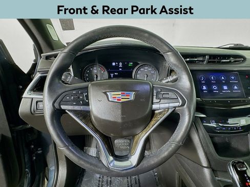 Used 2020 Cadillac XT6 Premium Luxury image 11