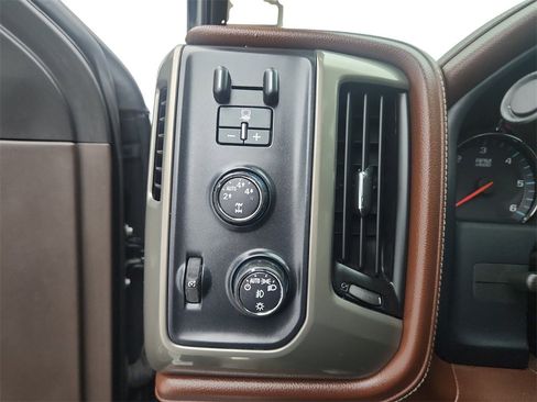 Used 2016 Chevrolet Silverado 1500 High Country w/ High Country Premium Package image 34