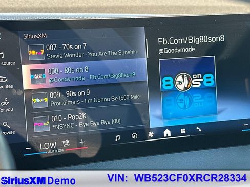 Used 2024 BMW iX xDrive50 image 28