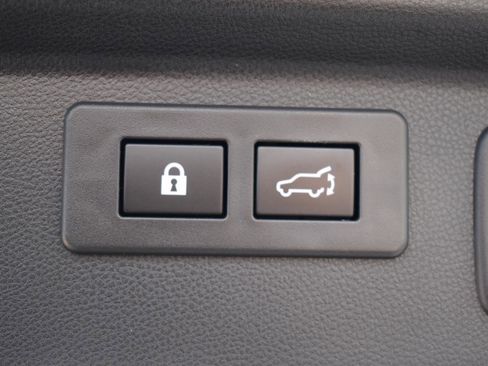 Used 2023 Subaru Forester Premium image 19