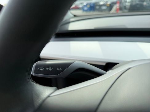 Used 2023 Tesla Model 3 Standard Range image 18