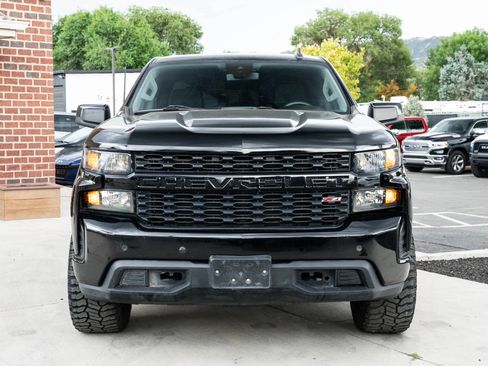 Used 2021 Chevrolet Silverado 1500 Custom Trail Boss w/ Midnight Edition AWD/4WD image 2