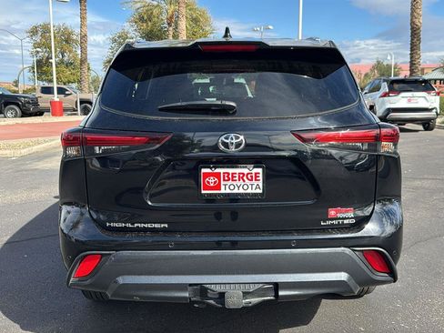 Used 2024 Toyota Highlander Limited image 6