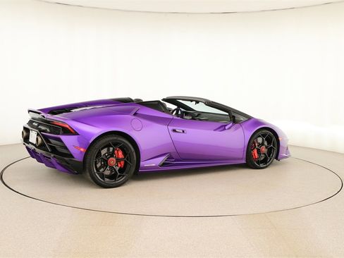 Used 2024 Lamborghini Huracan EVO image 7